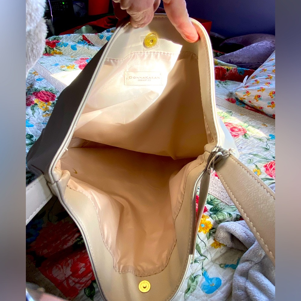 NWT Donna Karan handbag/tote,cream faux leather,gold,Cashmere Collection - Picture 12 of 12